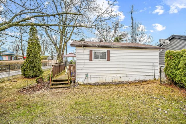20 Melville Lane, House other with 2 bedrooms, 1 bathrooms and 2 parking in Selkirk ON | Image 32