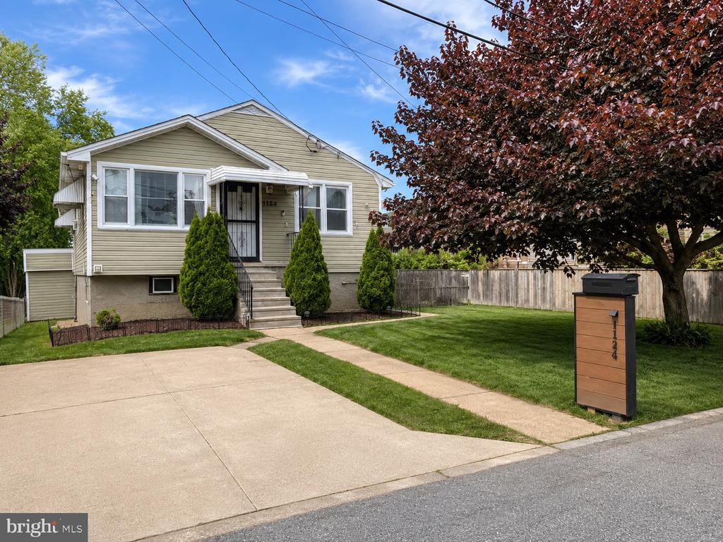 Residential in GWYNN OAK 4
