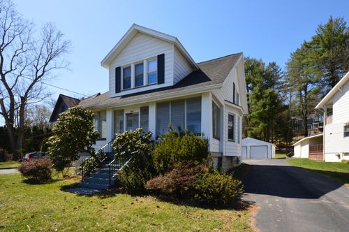 447 Main St, Dallas, PA, 18612-1808 | Card Image