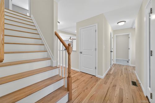 22 Plymouth Ln, Rock Hill, NY, 12775-6068 | Card Image