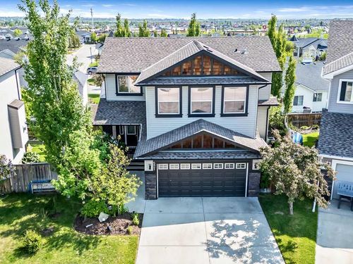 521 Westmount Close, Okotoks, AB, T1S0B7 | Card Image