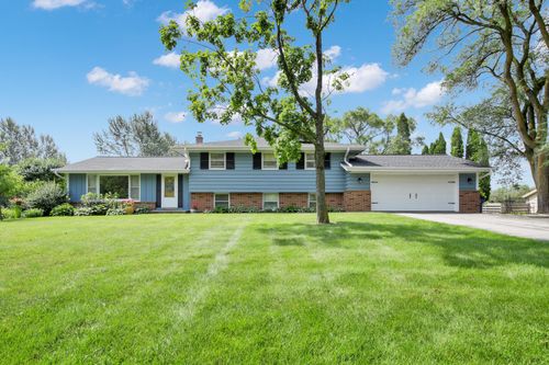 1450 County C, Grafton, WI, 53024-9739 | Card Image