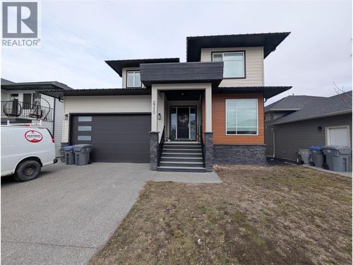 2710 Beachmount Cres, Kamloops, BC, V2B0E6 | Card Image