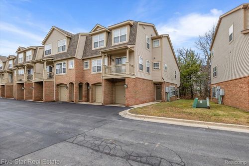 2781 Barclay Way, Ann Arbor, MI, 48105-9459 | Card Image