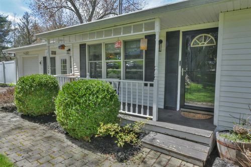 4 Verplanck Ave, East Fishkill, NY, 12533-5154 | Card Image