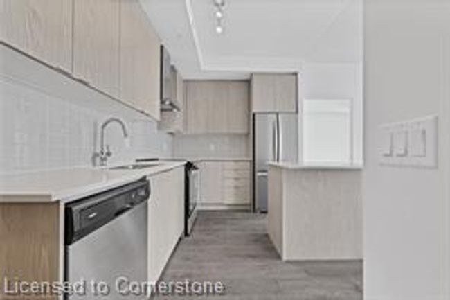 2201 - 55 Duke St W, House attached with 2 bedrooms, 2 bathrooms and 1 parking in Kitchener ON | Image 6