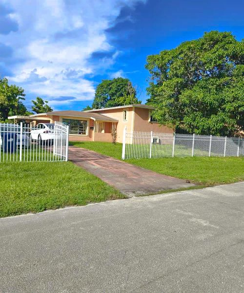 1265 Ne 201st Ter, Miami, FL, 33179-2681 | Card Image