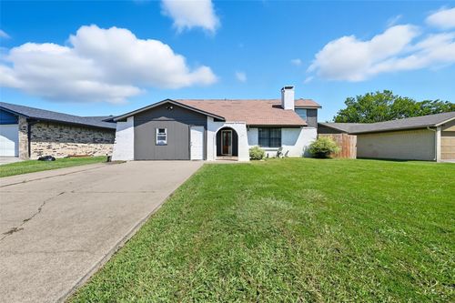 801 Via Avenida, Mesquite, TX, 75150-3007 | Card Image