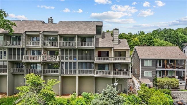 704 Loran Pointe Cir, Townhouse with 3 bedrooms, 4 bathrooms and null parking in Seneca SC | Image 24