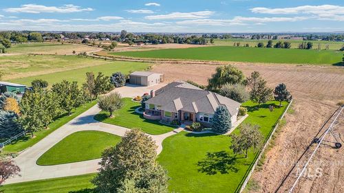 5089 S Debonair Ln, Meridian, ID, 83642-6869 | Card Image