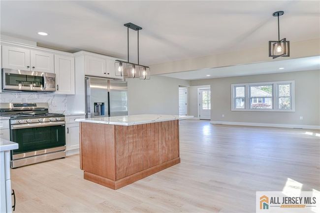 32 Campbell Ave, House other with 5 bedrooms, 3 bathrooms and null parking in Edison NJ | Image 16