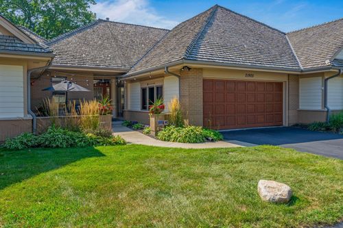 21905 W North Ave, Brookfield, WI, 53045-4737 | Card Image