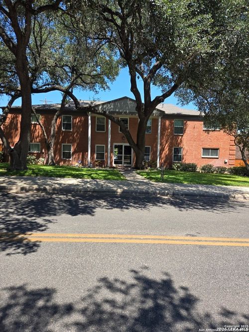 5-231 W Silver Sands Dr, San Antonio, TX, 78216-3513 | Card Image