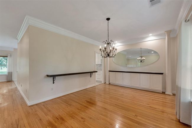 Dining Area | Image 10