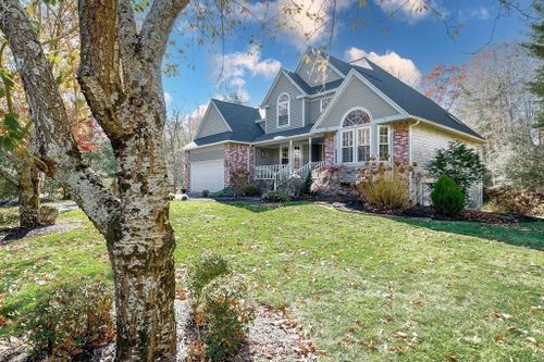 4 Old Logging Rd, Marion, MA, 02738-2132 | Card Image