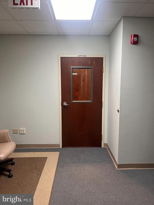 800-1512 E Caracas Avenue, HERSHEY, PA, 17033 | Card Image