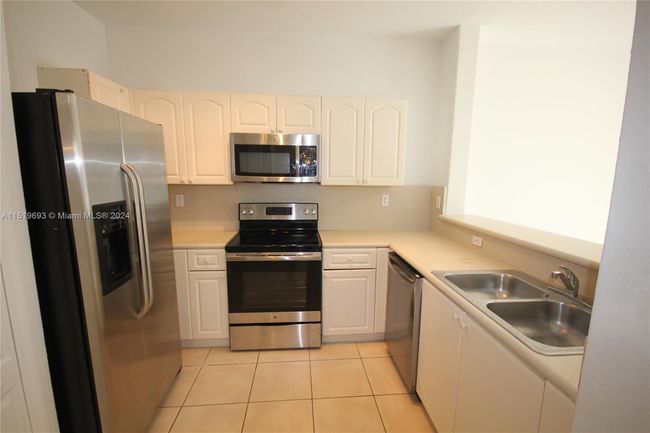 UNIT-102 - 1660 Se 29 Th St, Condo with 3 bedrooms, 2 bathrooms and null parking in Homestead FL | Image 4