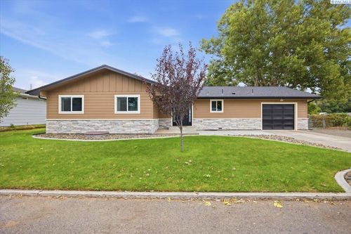 313 Road 35, Pasco, WA, 99301-3120 | Card Image