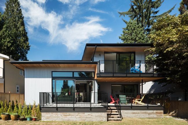 1449 Chamberlain Drive, House other with 9 bedrooms, 6 bathrooms and 4 parking in North Vancouver BC | Image 3