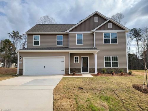 3453 Robindale Dr, Winston Salem, NC, 27107 | Card Image