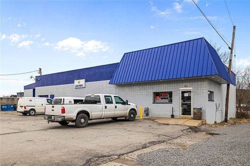 910 Factory Ave, Ellwood City, PA, 16117-1848 | Card Image