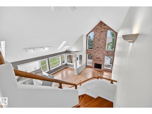 1085 Carter Crest Rd Nw, Edmonton, AB, T6R2N2 | Card Image