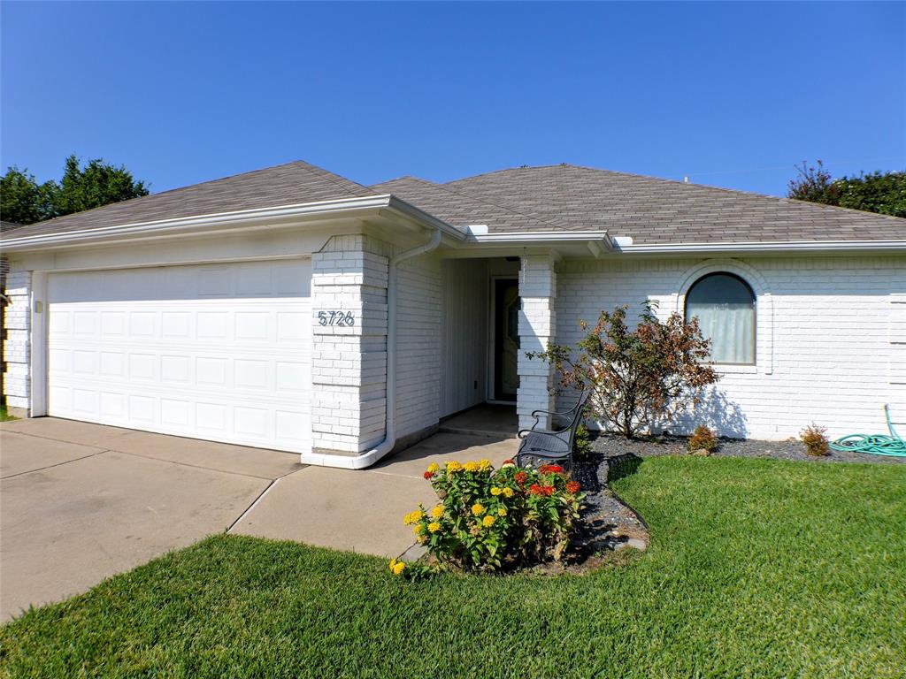 Sterling Green Trl, Arlington, TX 76017