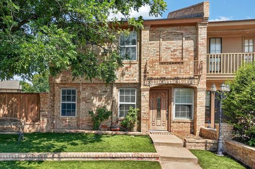 3210 Dentcrest Dr, Midland, TX, 79707-5242 | Card Image