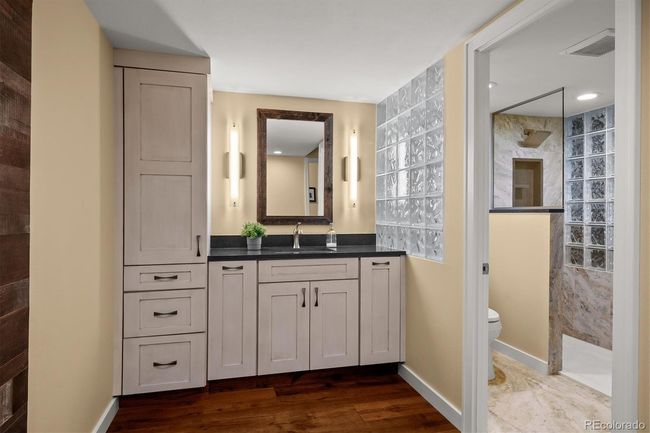 APT-1902 - 1551 Larimer St, Condo with 2 bedrooms, 2 bathrooms and 2 parking in Denver CO | Image 19
