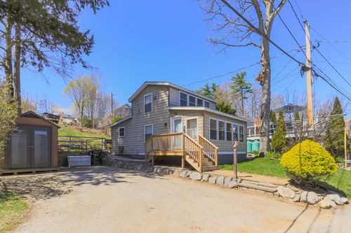 134 Chases Grove Road, Derry, NH, 03038 | Card Image