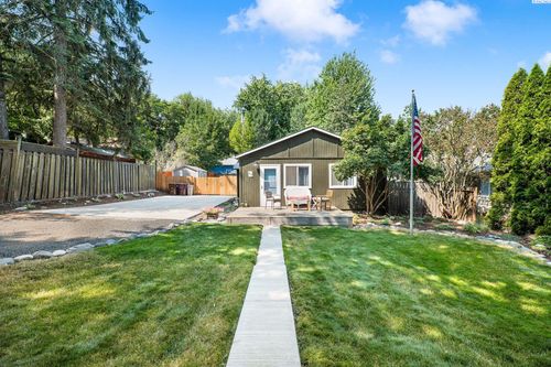 615 Se Side St, Pullman, WA, 99163 | Card Image