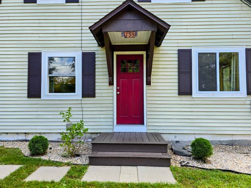 153 High St, Bath, NH, 03740-4718 | Card Image