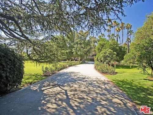 17545 Parthenia St, Sherwood Forest, CA, 91325-3107 | Card Image