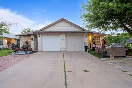 b-1000 Christopher Ave, Round Rock, TX, 78681-7520 | Card Image