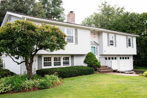 7 Sebring Rd, South Burlington, VT, 05403-7836 | Card Image
