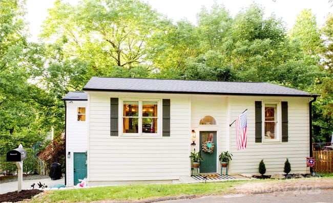 27037 Tidal Way, House other with 4 bedrooms, 2 bathrooms and null parking in Tega Cay SC | Image 33