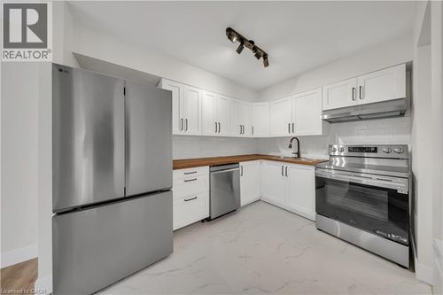 21-3085 Kingsway Dr, Kitchener, ON, N2C2P1 | Card Image