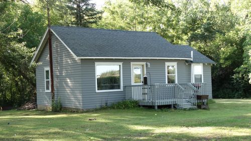 404 12th Ave Se, Elbow Lake, MN, 56531-4820 | Card Image
