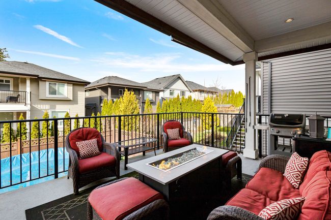 10053 247 Street, House other with 5 bedrooms, 4 bathrooms and 4 parking in Maple Ridge BC | Image 28