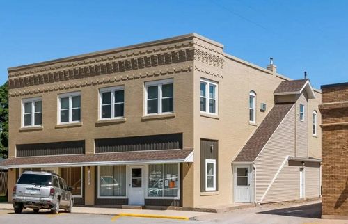 2202 Broadway St, Granger, IA, 50109-7738 | Card Image