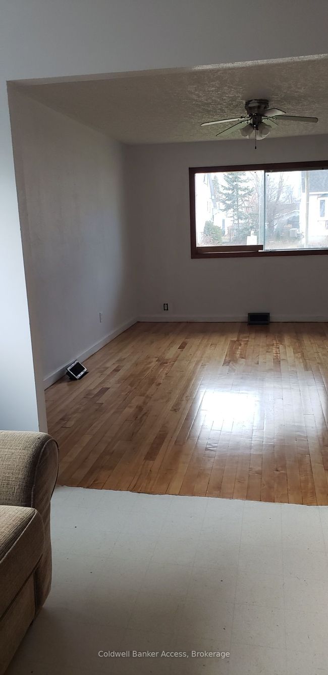 11 Laurentian St, House other with 4 bedrooms, 1 bathrooms and 2 parking in Deep River ON | Image 23