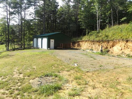 1688 Whitetown Rd, Hillsville, VA, 24343-2532 | Card Image