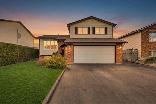 31 Rue De Tadoussac, House with 3 bedrooms, 2 bathrooms and null parking in Gatineau QC | Card Image