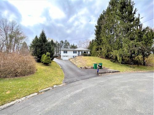 7 Craig Pl, Wappingers Falls, NY, 12590-4703 | Card Image