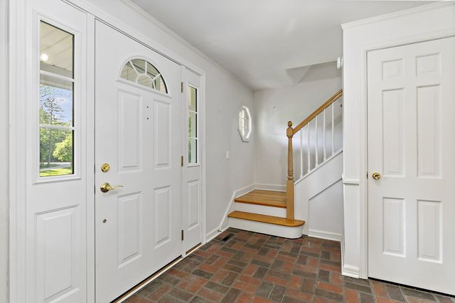 5 Hawthorne Rd, House other with 4 bedrooms, 3 bathrooms and 2 parking in Barrington IL | Image 5