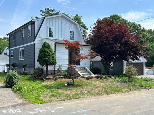 7 Brandon St, Lexington, MA, 02420-2903 | Card Image