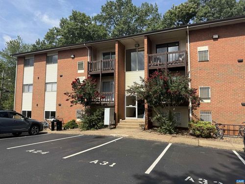 apt-a42-1215 Wertland St, CHARLOTTESVILLE, VA, 22903-2805 | Card Image