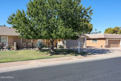 10444 W Prairie Hills Circle, Home with 2 bedrooms, 2 bathrooms and null parking in Sun City AZ | Image 3