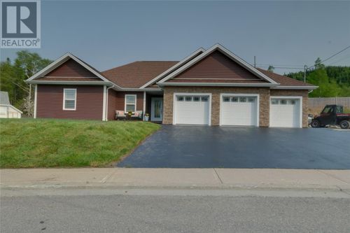 3 S Brook Dr, Pasadena, NL, A0L1K0 | Card Image