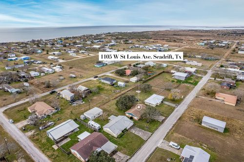 1105 W Saint Louis Ave, Seadrift, TX, 77983-3734 | Card Image